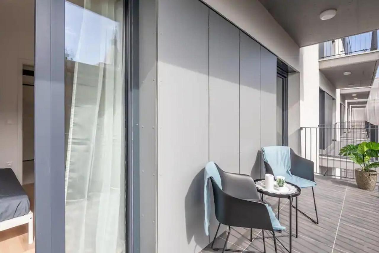 Brand New Modern Apartment-2 Rooms-Balcony-Garage Budapest Bagian luar foto