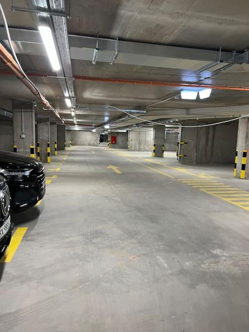 Brand New Modern Apartment-2 Rooms-Balcony-Garage Budapest Bagian luar foto