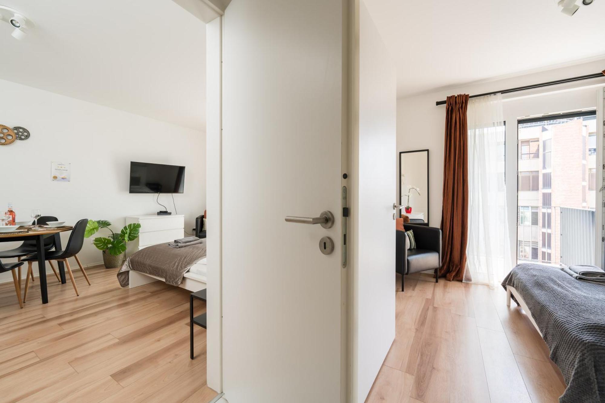 Brand New Modern Apartment-2 Rooms-Balcony-Garage Budapest Bagian luar foto