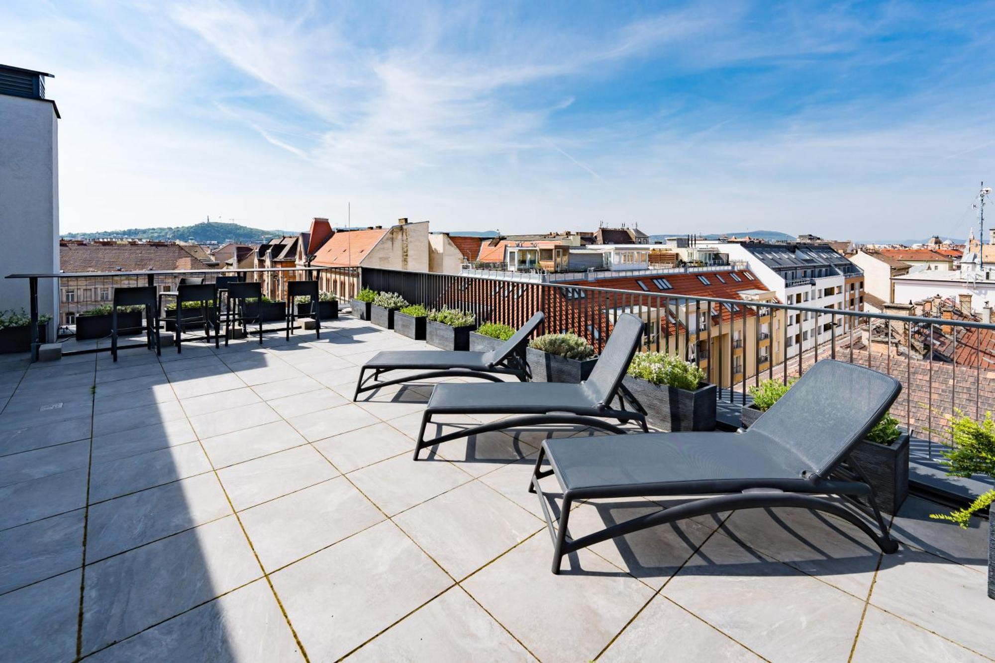 Brand New Modern Apartment-2 Rooms-Balcony-Garage Budapest Bagian luar foto