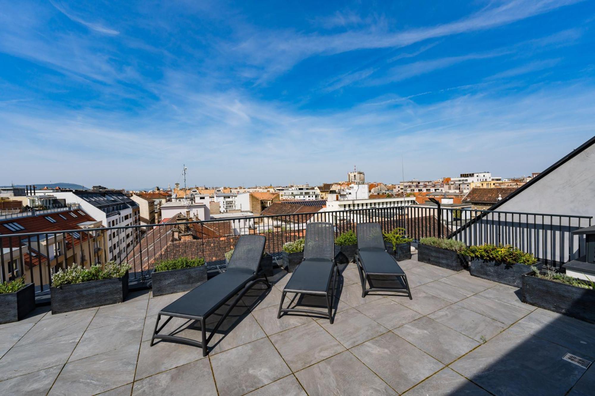 Brand New Modern Apartment-2 Rooms-Balcony-Garage Budapest Bagian luar foto