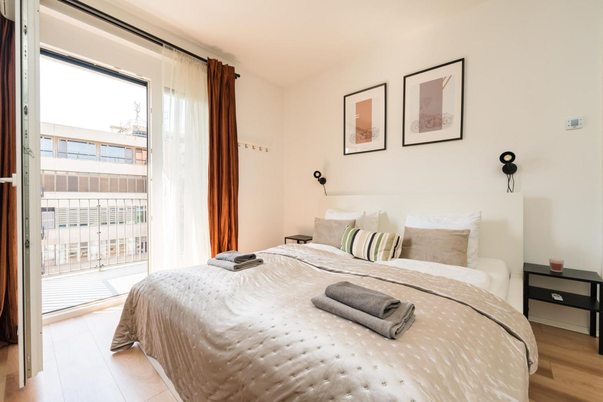 Brand New Modern Apartment-2 Rooms-Balcony-Garage Budapest Bagian luar foto